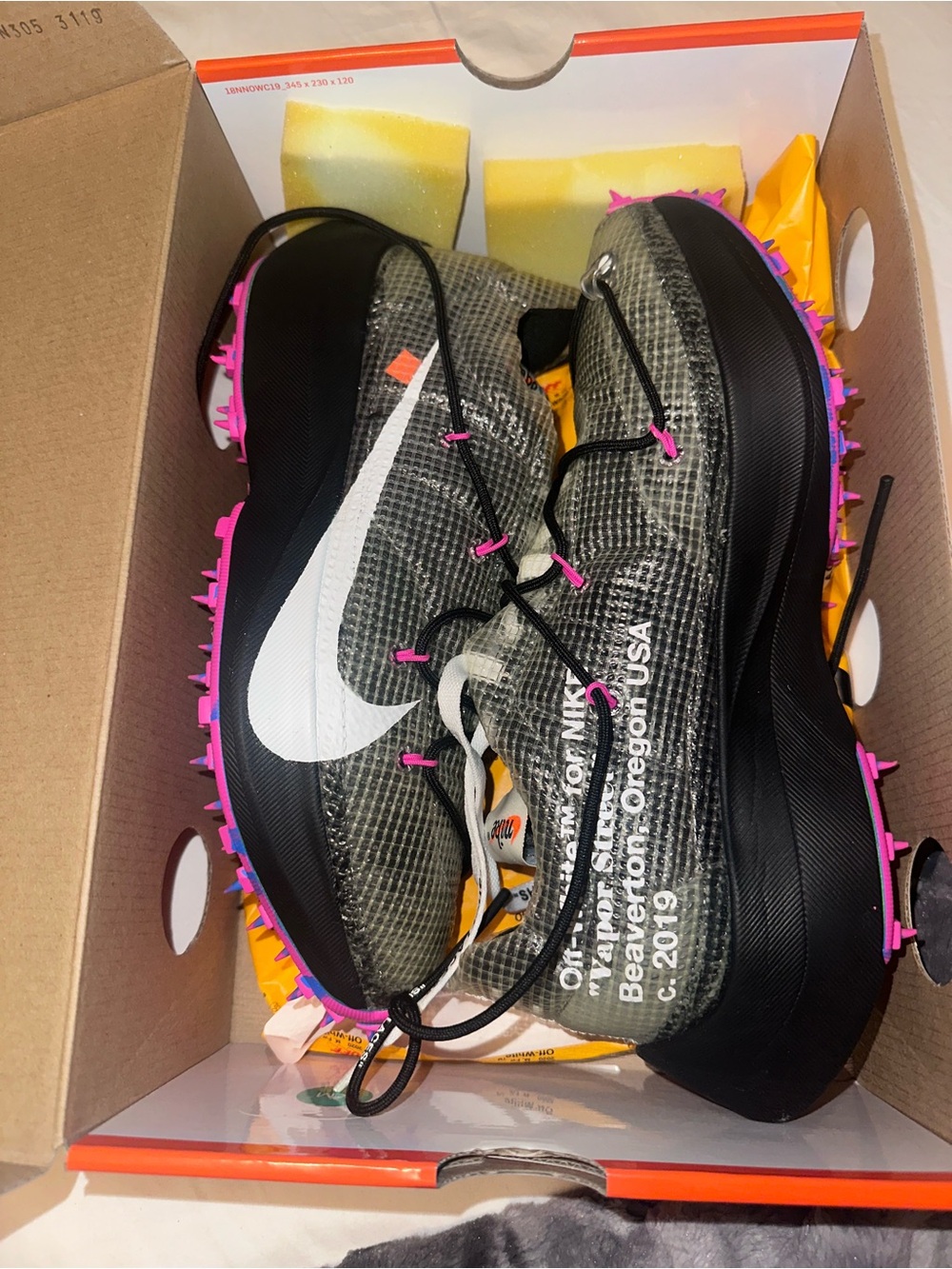 Off-White x Nike Wmns Vapor Street 'Laser Fuchsia'